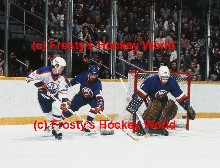 Wayne Gretzky, Ken Moorw, Rollie Melanson
