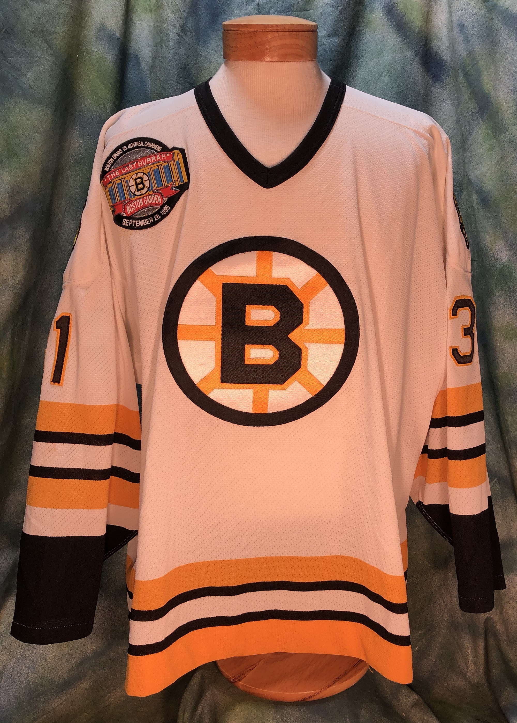 Boston Bruins Jerseys  New, Preowned, and Vintage