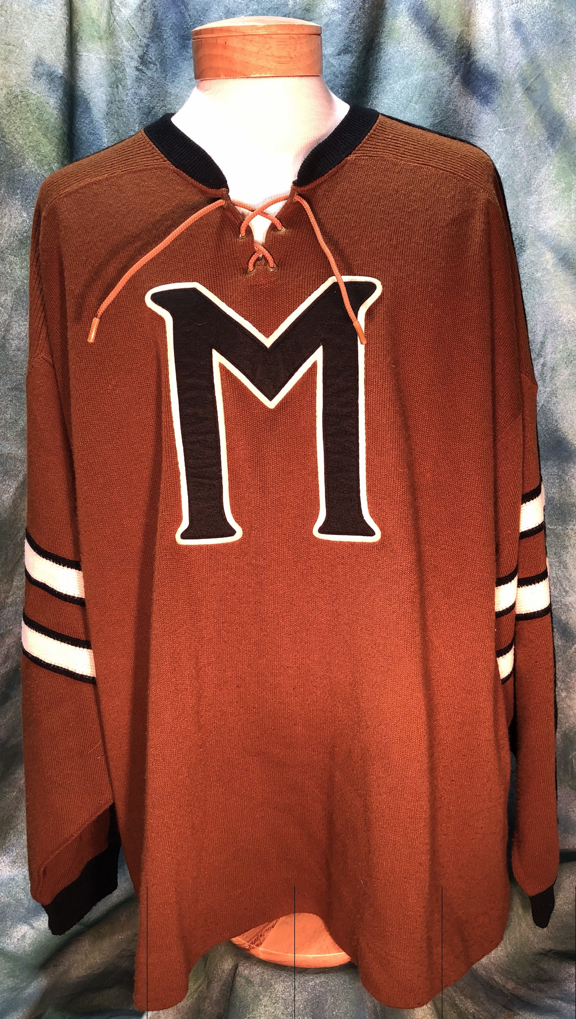 Mystery, Alaska Hockey Jersey Medium 48